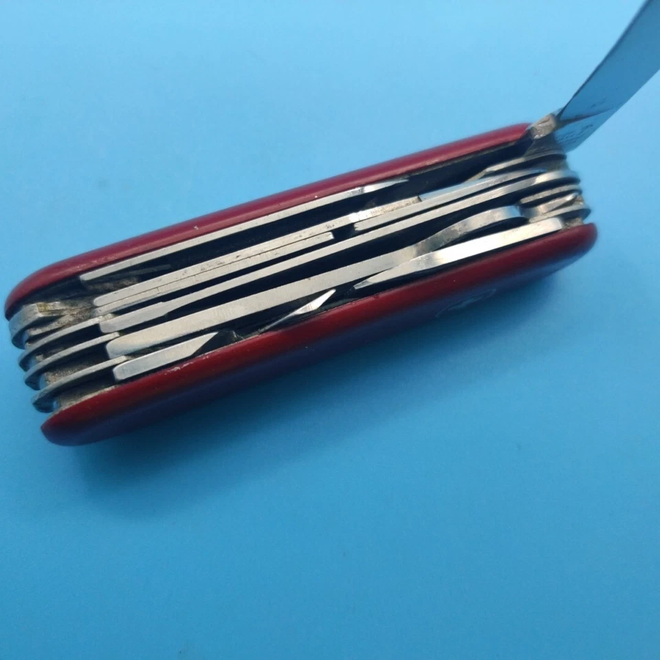 RARA Navaja Suiza Wenger Major Retirada Lupa Sierra Foto 4 de 4