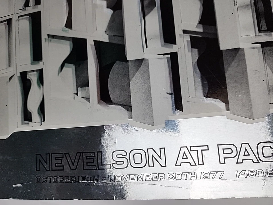 Póster de Louise Nevelson At Pace Columbus (plata), 1977 Foto 3 de 4