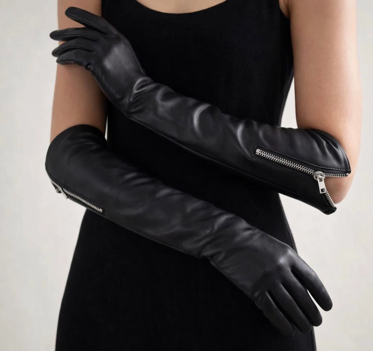 Ladies Genuine PU Leather Long Elbow Gloves With Zip Winter Warm & TOUCHSCREEN
Opens in a new window