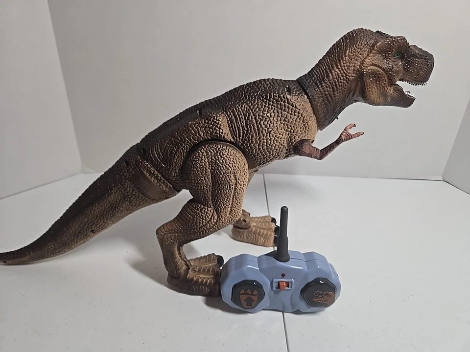 Discovery RC T-Rex Remote Control Dinosaur  Tested Working. - Image 3 of 4