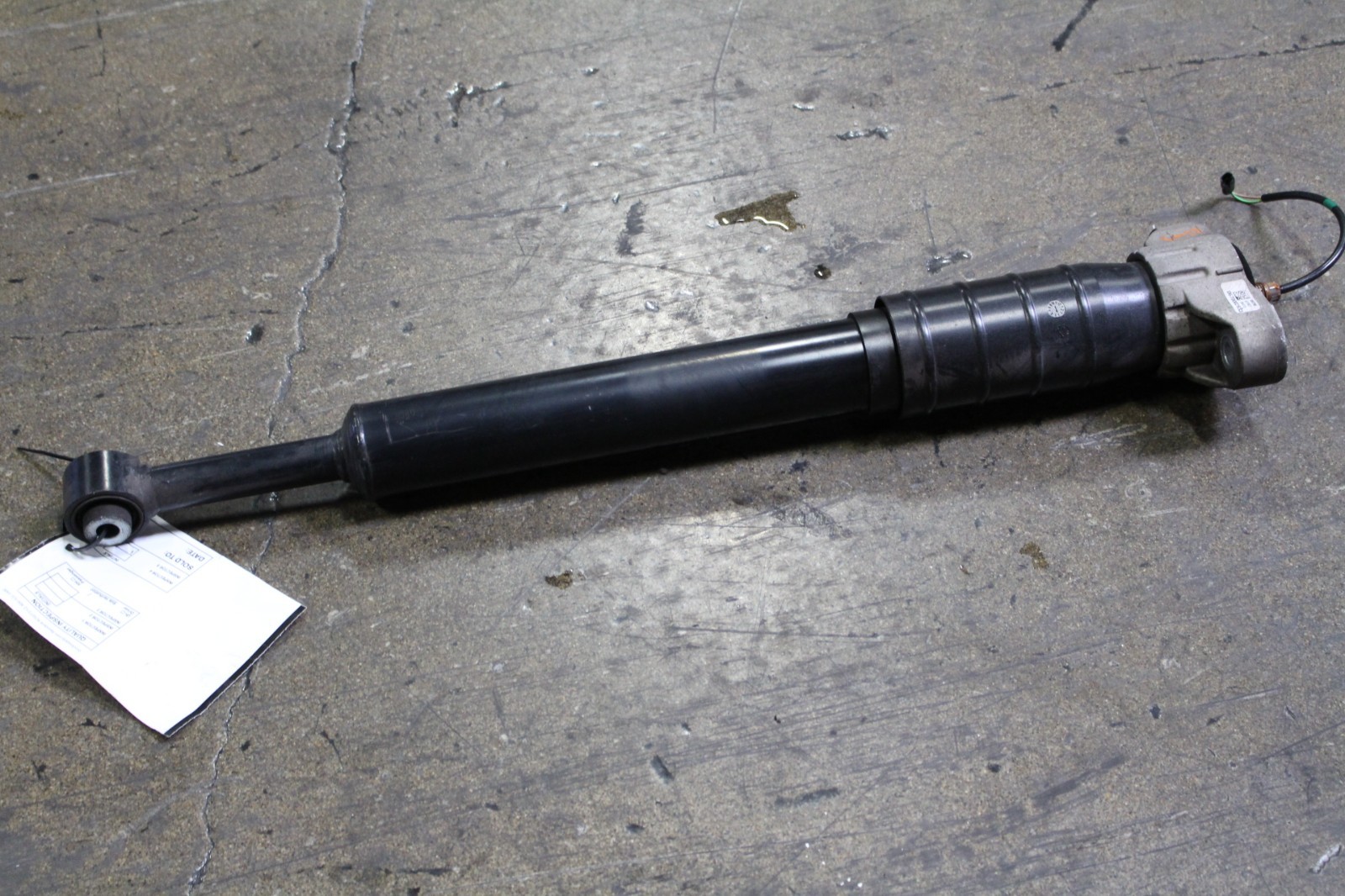 Maserati Quattroporte REAR Shock absorber P/N 670005457