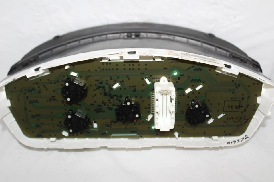 Speedometer Instrument Cluster 2010 Mitsubishi Galant Panel Gauges 73,956 Miles - Image 2 of 4