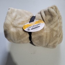 Every Yay Let's Snuggle Throw