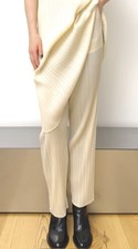 Pantalone plissettato PLEATS PLEASE Issey Miyake PP28-JF807 vita alta gamba stretta crop
