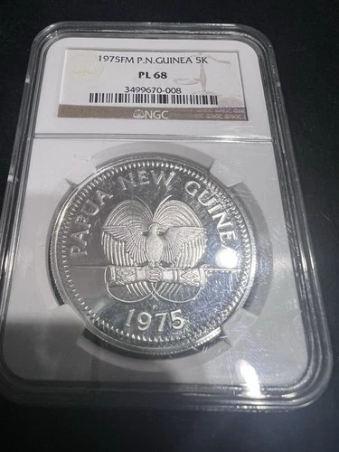 1975 PAPUA NEW GUINEA SILVER 5 KINA S5K GUINEA EAGLE NGC PF 68