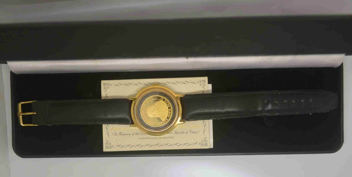 GOLDQUEST Pope John Paul II Gentlemen's Gold Memorabilia Watch