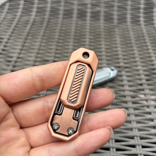 EDC Fingertip Rebound Push Karte Mini Fingerspitze Spielzeug lindert Stress für Erwachsene - Bild 21 von 22