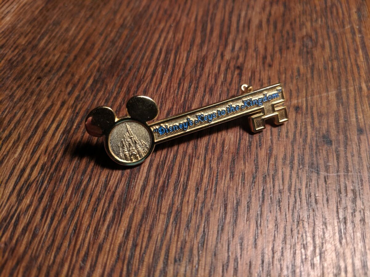 Walt Disney World Railroad Magic Kingdom Train Souvenir Tour Exclusive Pin