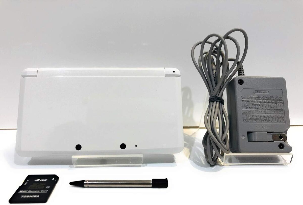 Nintendo 3DS Pure White [Manufacturer's production end