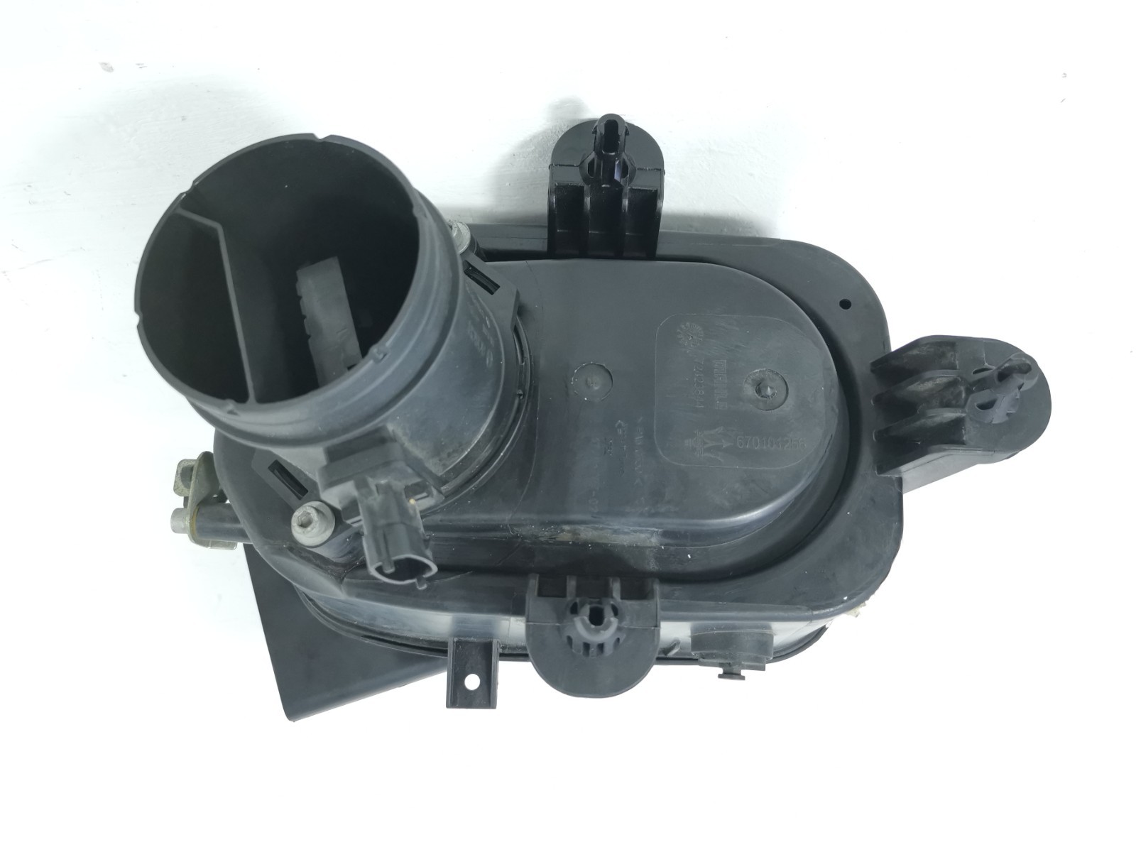 Maserati Levante 2017 AWD 3.0 Front Right Passenger Side Air Cleaner Filter Box