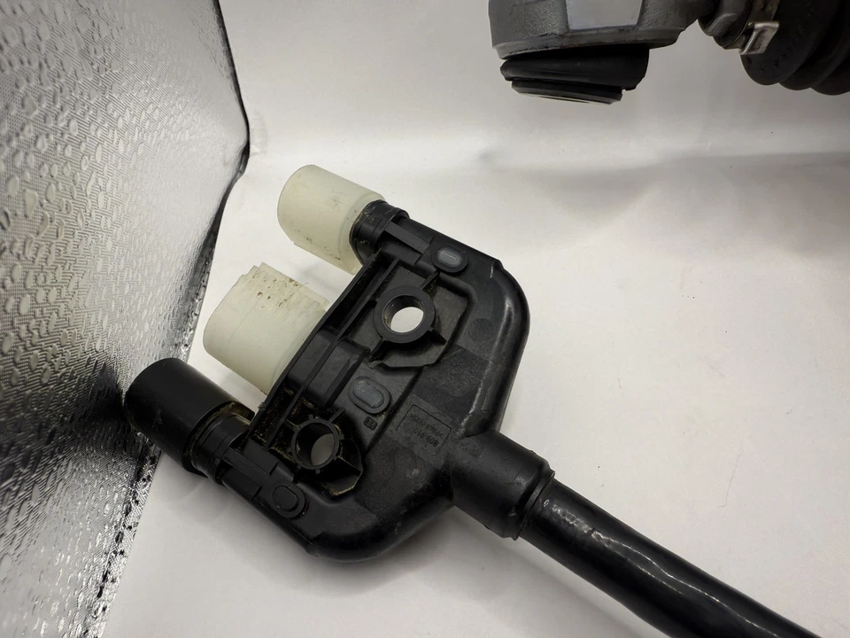 Mercedes Benz R232 SL55 2022 AMG estabilizador de engranaje de dirección oscilante trasero derecho Foto 3 de 4