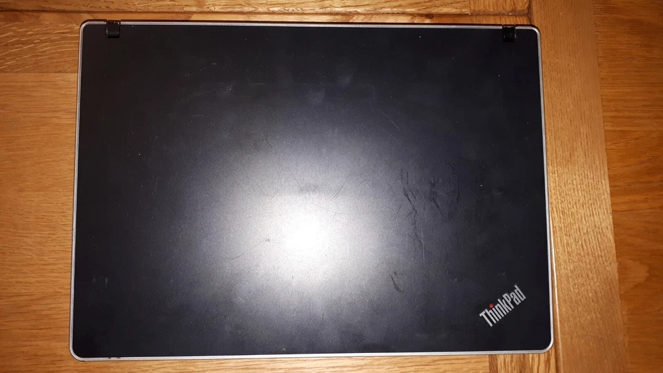 LENOVO THINKPAD EDGE-i3 CPU M 380-@2.53GHz 160GB HDD 4GB RAM **LCD faulty** - Image 4 of 4