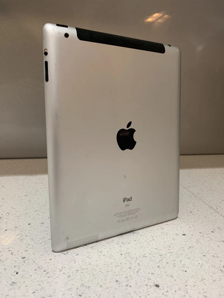 Apple iPad 2 32GB WiFi + Cellular A1396, 9.7in - Black, #112 /DO - Image 3 of 4