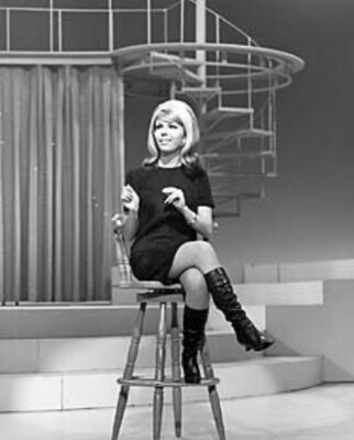 Singer Actress NANCY SINATRA Publicity Picture Poster Photo Print 8.5x11