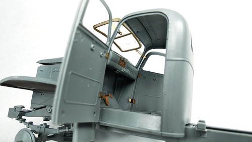 Microdesign 035432 Photoetched for Chevrolet G7107(ICM 35593,35535,35596) 1/35 - Picture 7 of 12
