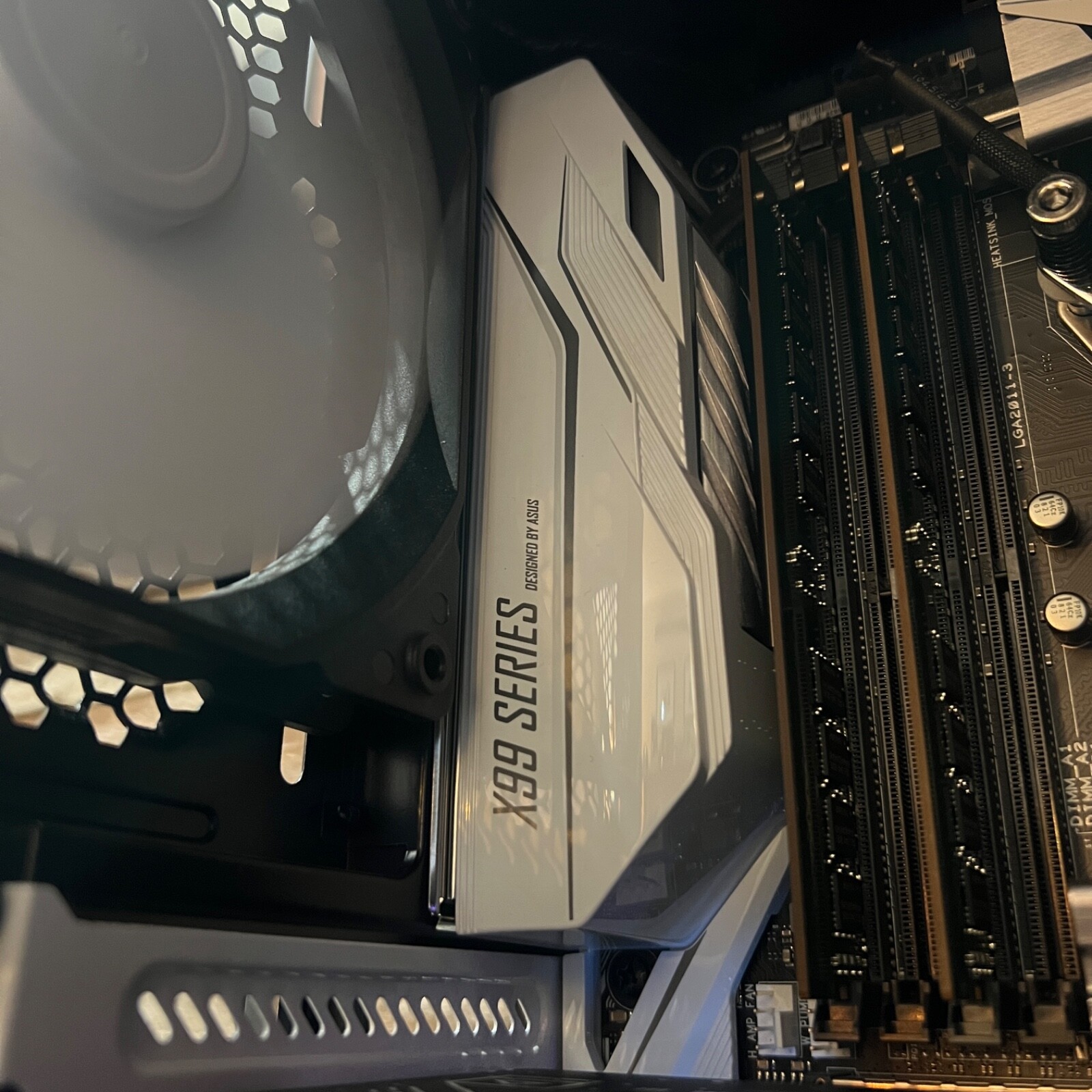 RGB X99 Gaming PC •Intel i76850K •GTX 1070 Ti •32GB RAM •256 SSD 2TB