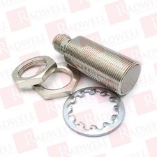 OMRON E2E-X10D2-M1G-T1 / E2EX10D2M1GT1 (NEW IN BOX)