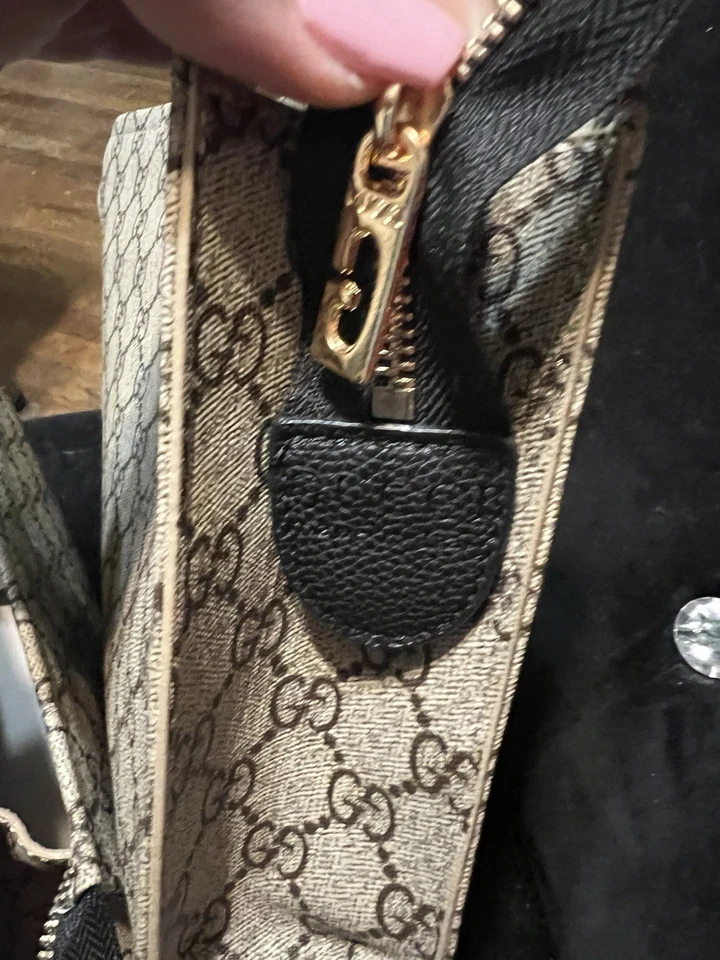 3 bolsas de cosméticos Peace de cuero inspiradas hechas en Italia con el mejor cuero Foto 3 de 4