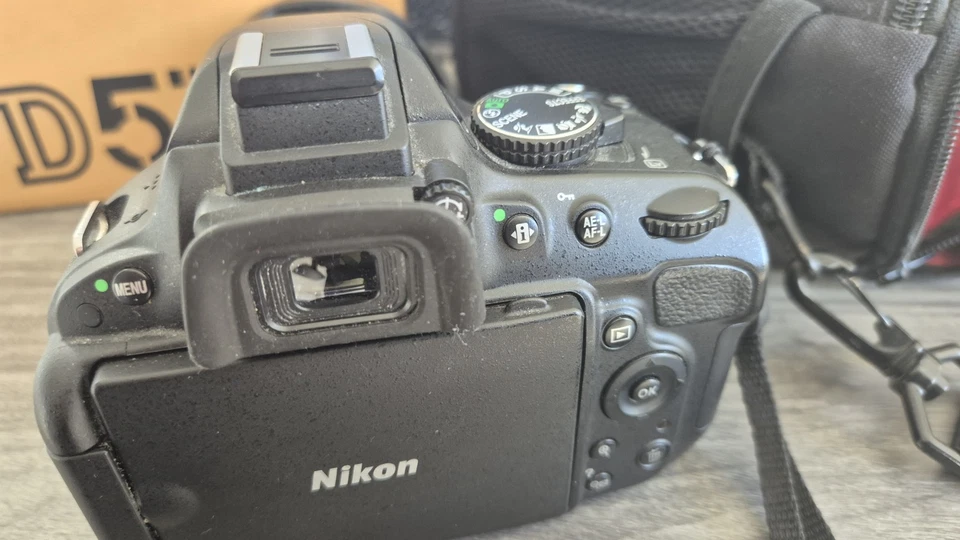 Nikon Digitalkamera D5100 Zubehörpaket Tamron BOO8N 18-270 Objektiv + UV-Filter - Bild 3 von 4