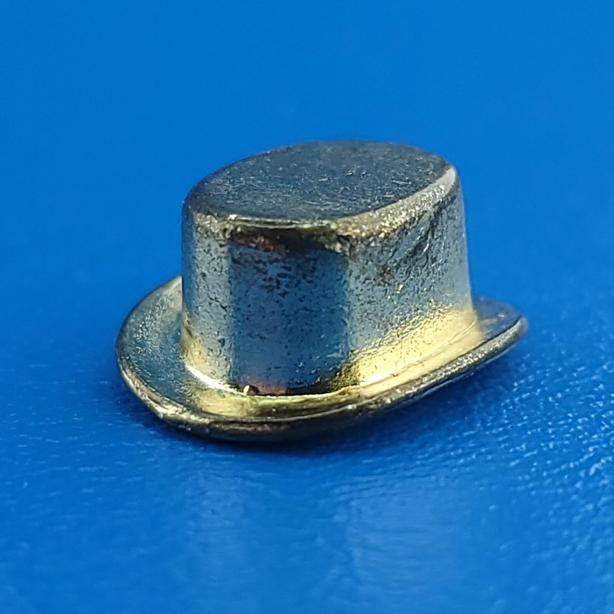 Monopoly Deluxe Top Hat Token Gold Replacement Game Piece Retired