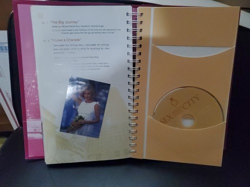 Sex and the City: The Complete Series 18/20 Disc Pink Velvet W/Plastic Case - Bild 11 von 13