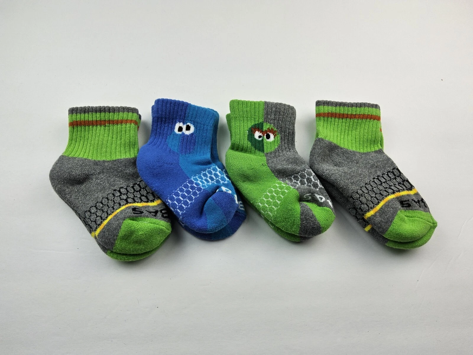 Bombas Toddler Sesame Street Cookie Oscar The Grouch Lot Of 4 Pairs Socks Size T
Opens in a new wind