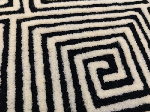 2 x 3 ft Hand Tufted Rug for Kids Teens 100% Wool Geometrical Black Grey Puzzle - Picture 4 of 6