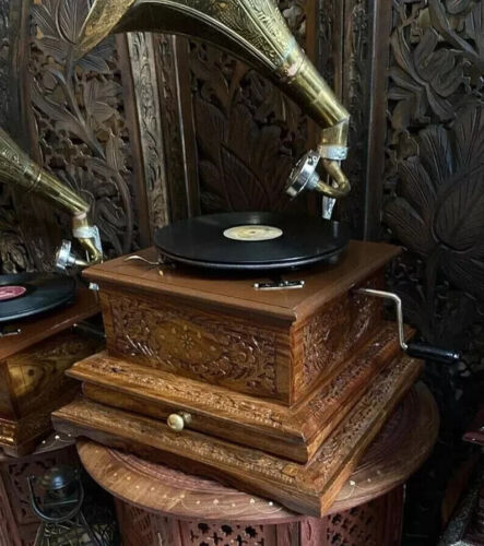 HMV Gramophone Antique Style Fully Functional Working Phonograph win-up Gift - Picture 4 of 5