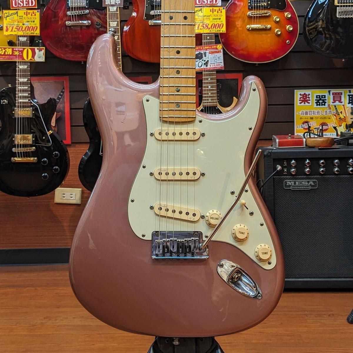FENDER USA American Deluxe Stratocaster N3 Used 2013 Alder FENDER USA American Deluxe Stratocaster N3 Used 2013 Alder