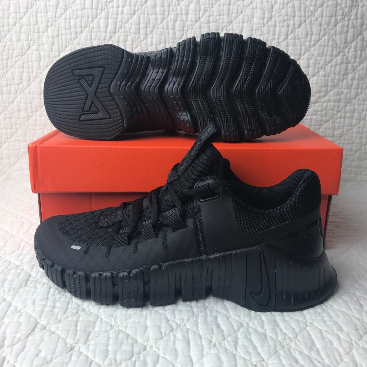 Nike Free Metcon 5 Training Shoes Women's SZ 5 Black/Anthracite
