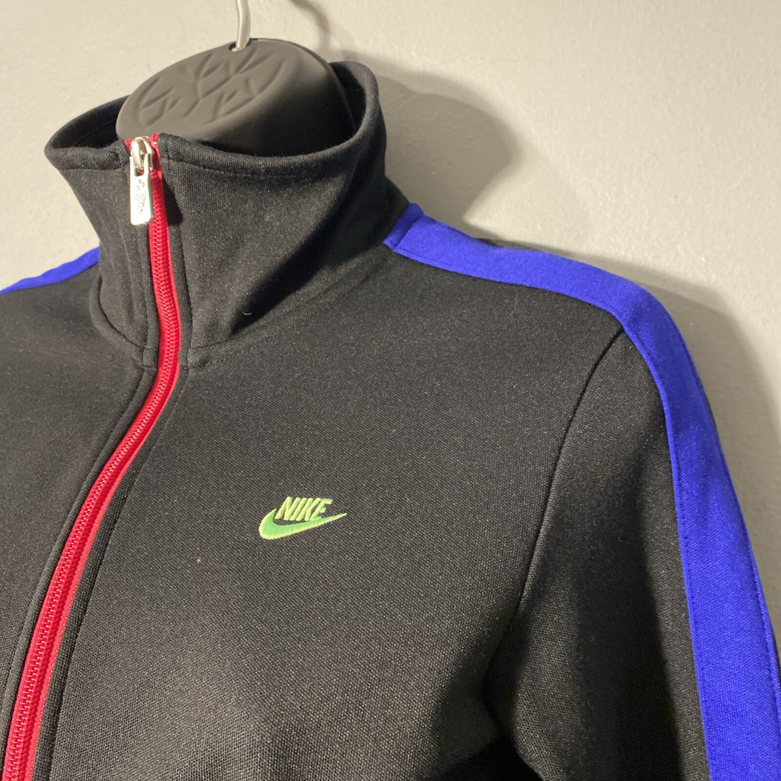 SACAI X NIKE Nike Giacca Yoga Donna Piccola Performance Allenamento Nero Rosso Viola