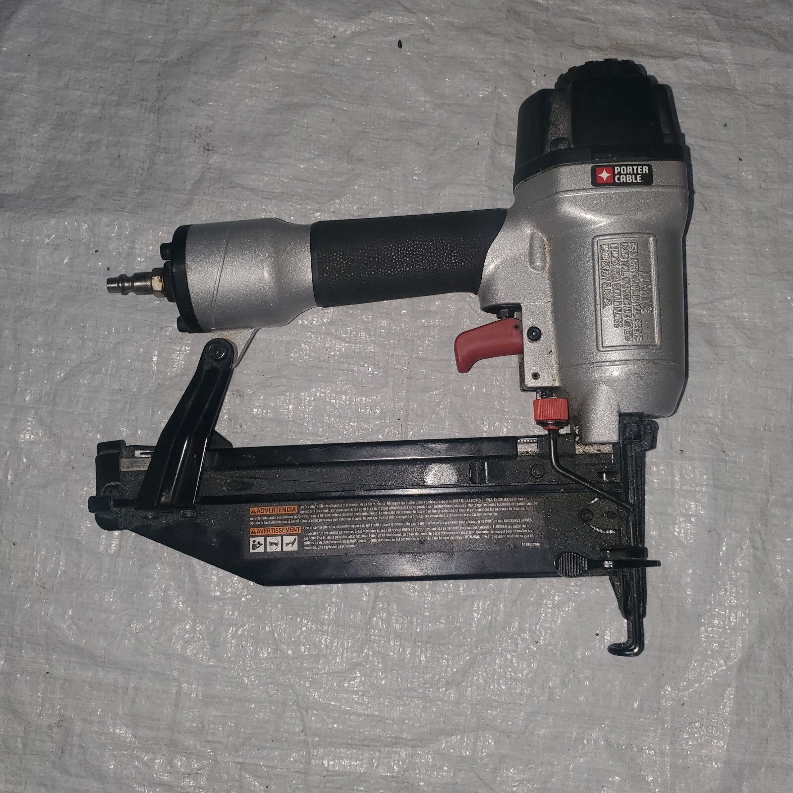 Porter Cable (FN250SB) 1" to 2 1/2" 16GA Air Finish Nailer carpentry