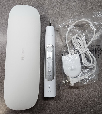 Philips Sonicare ExpertClean Electric Toothbrush White Slightly Used Oral Care