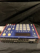 AKAI Professional MPC1000 Sampler Sequencer Effector Blue MPC 1000 No BOX