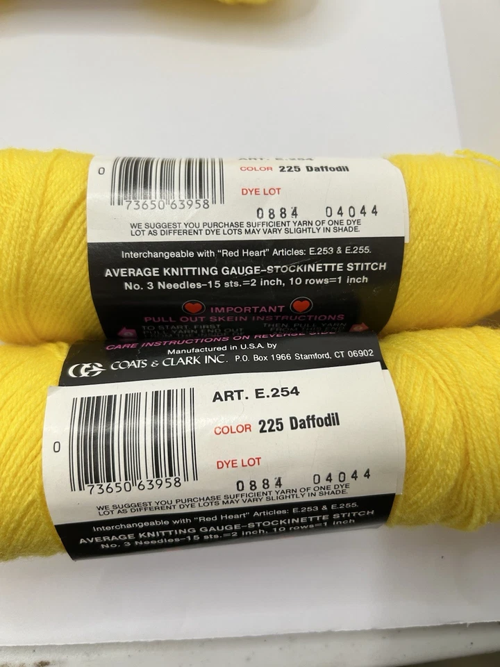 9 Hilos de calcetín e suéter Wintuk corazón rojo de colección 2 oz 3 capas 225 madejas amarillo narciso 9 Foto 4 de 4