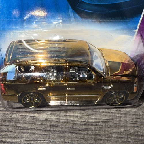 NEE NIP HOT WHEELS 2007 GOLD RIDES 2007 CADILLAC ESCALADE 2 Of 4 - Picture 6 of 12