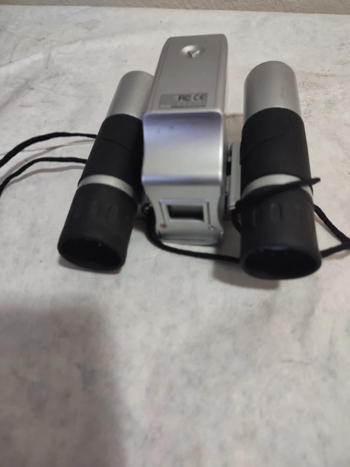 Vivitar Digital 10 x 25 Camera Binocular 303 Ft at 1000 Yds - Image 2 of 4