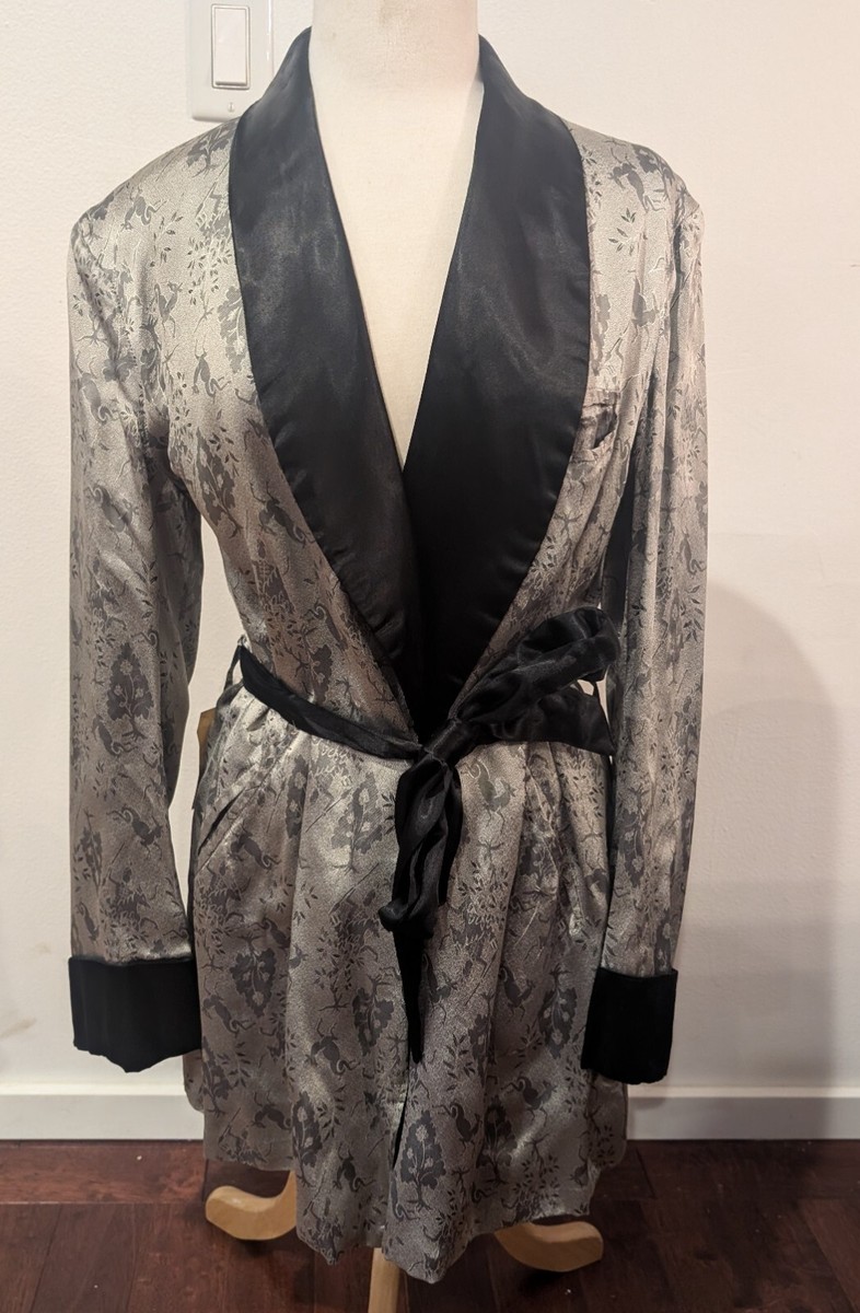 じ*ん様 1900s silk satin smoking jacket Men's Silky Satin Smoking Jacket (Small, Burgundy) at Amazon