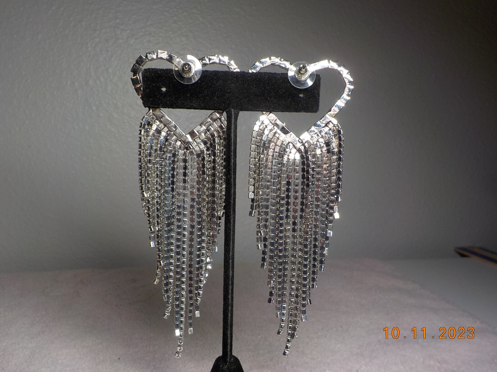 STATEMENT!! RHINESTONE STUDDED LARGE HEART STUDS … - image 7