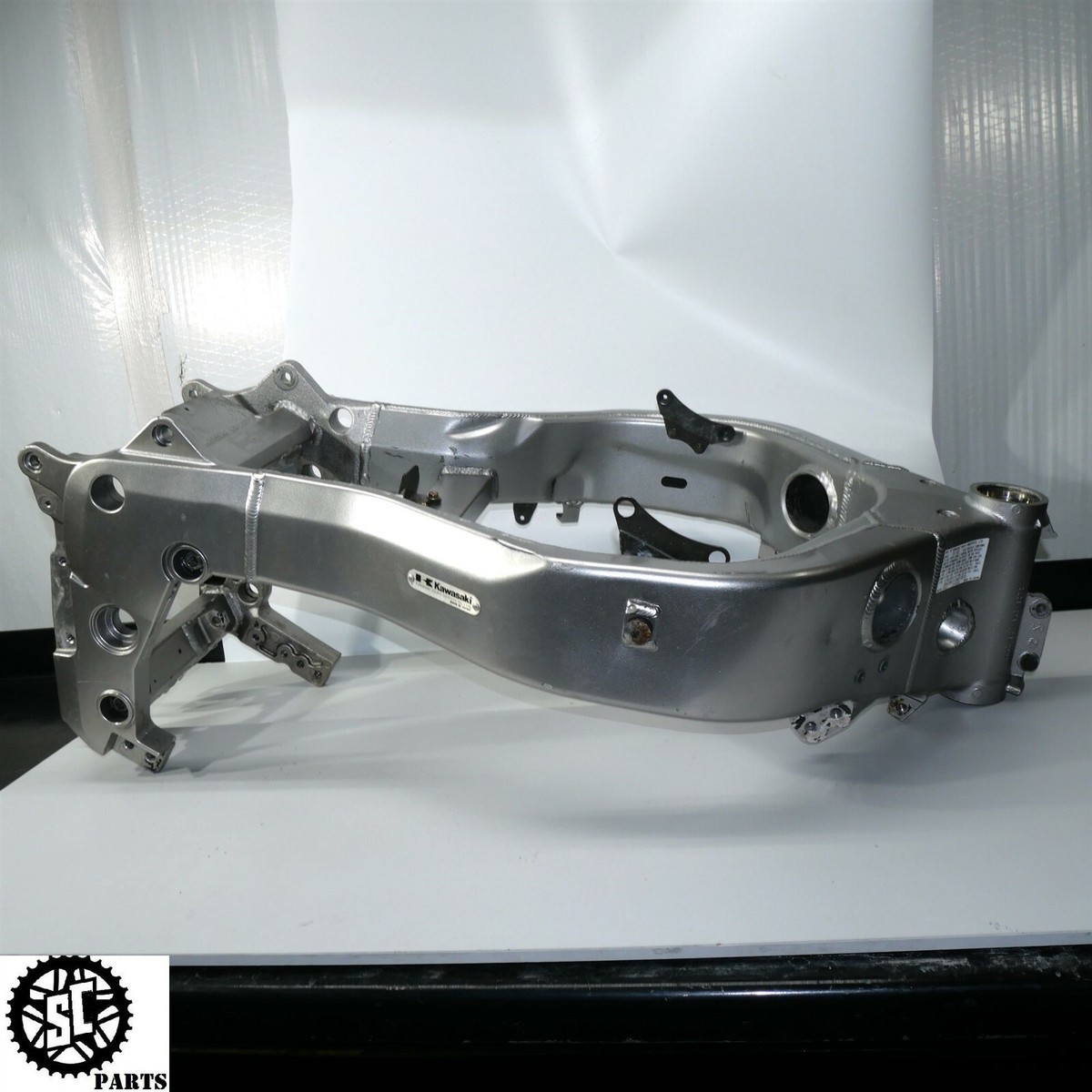 2002-2005 KAWASAKI ZZR1200 MAIN FRAME CHASSIS *S* K59 | eBay