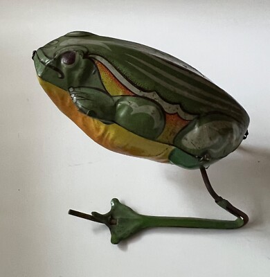 Vintage Pre War Japan Tin Litho Windup Jumping Frog CK Kuramochi