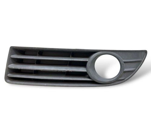 Volkswagen Polo IV 9N3 Verkleidung Nebelscheinwerfer / Gitter vorne MDV66675