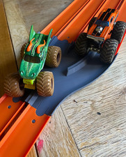 2 - 4 lane hot wheels track racing component, monster truck compatible