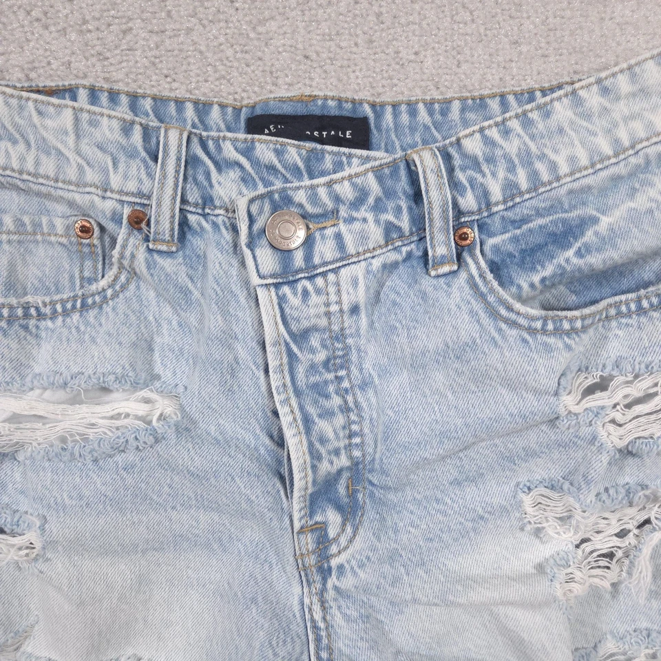 Aeropostale Shorts Womens 8 Light Wash Mom Short Distressed Denim High Rise - Image 3 of 4