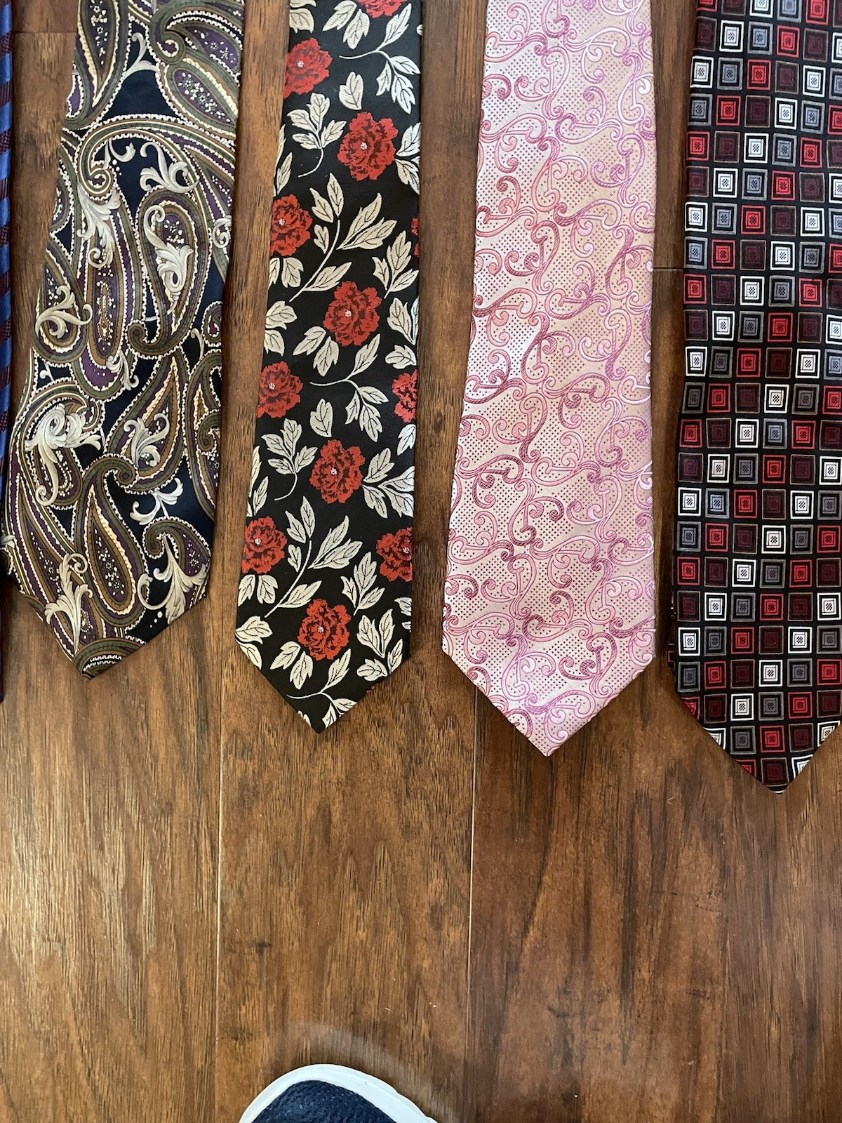 22 assorted ties: Great condition! Misc. Brands. - image 12