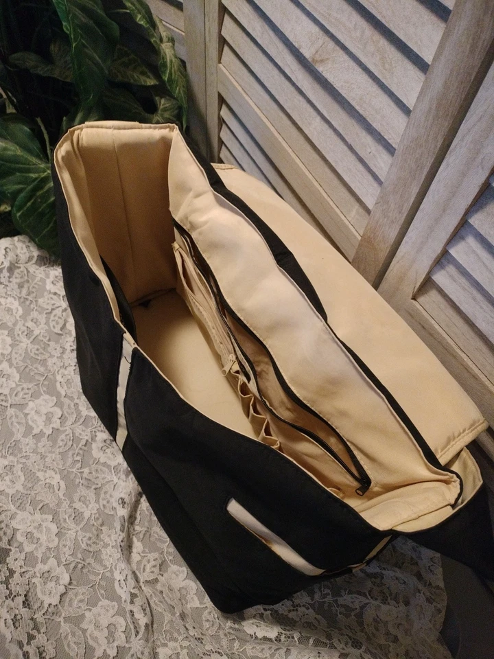 Medela Metro Breast Pump Bag - Black and Yellow Insulated Padded Bag - Image 3 of 4