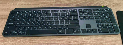 Logitech MX Keys Tastatur EN/RU + Palm Rest + Unifying Receiver