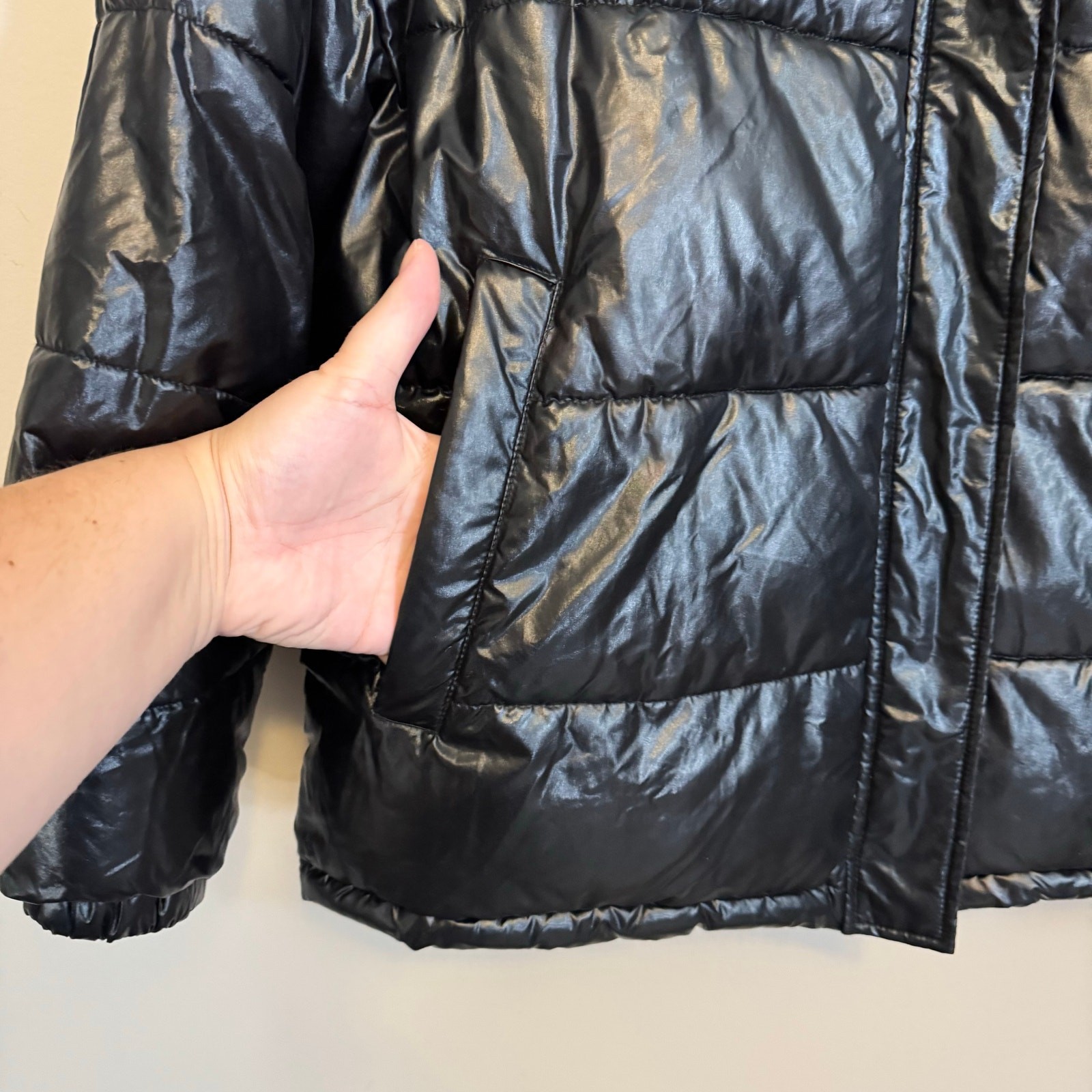Juicy Couture Mens Puffer Jacket L Black Winterwear Snow Cozy Warm Outdoor Y2K image 4