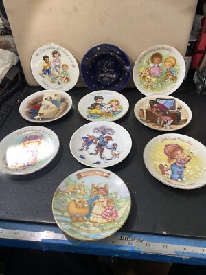 Great Collection Of 5  Avon 1980 s And Beyond Plates 