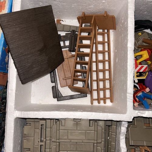 PLAYMOBIL 3446 SMALL MEDIEVAL CASTLE 1985 RETIRED IN OPEN BOX - Picture 6 of 15